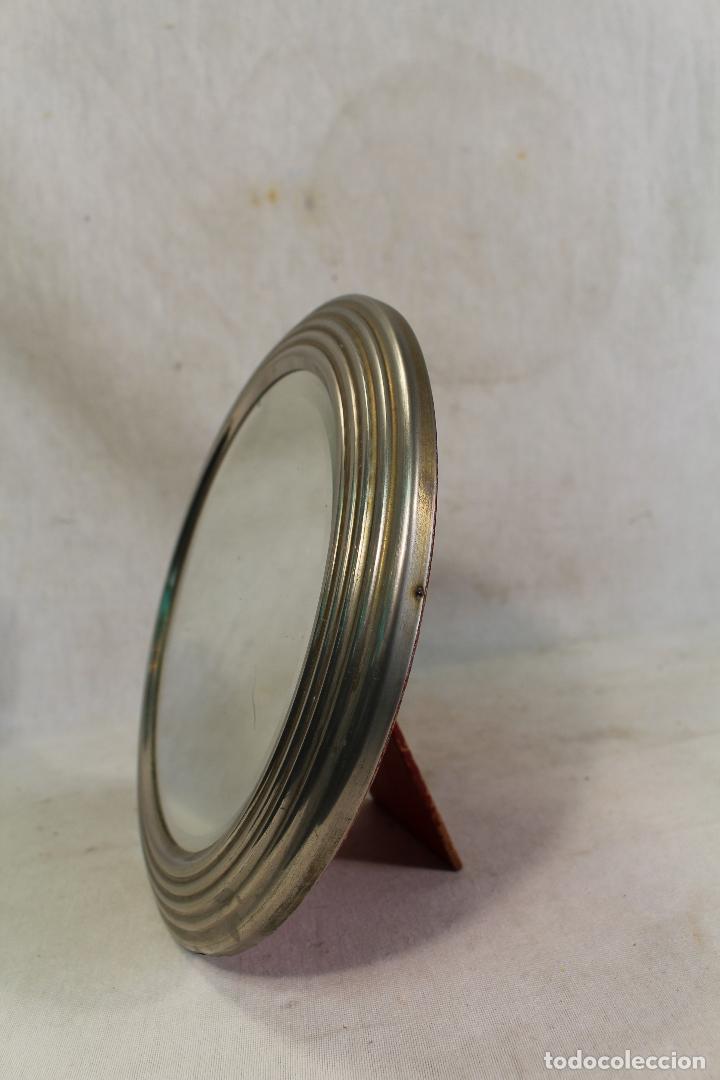 Antig&uuml;edades: espejo de mesa en metal plateado - Foto 2