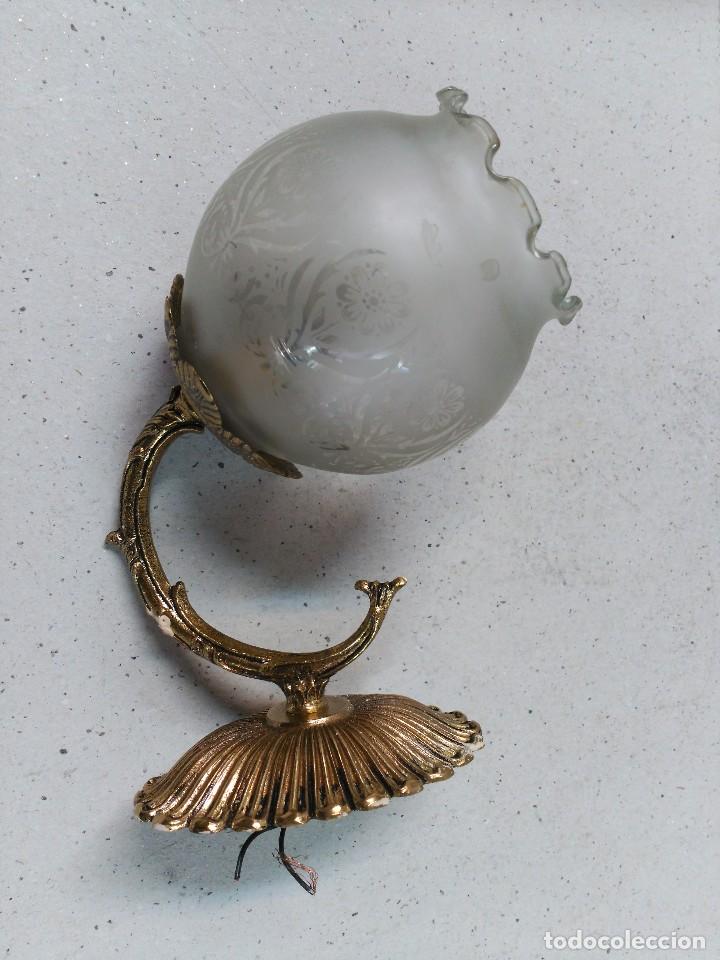 Antig&uuml;edades: APLIQUE DE PARED EN BRONCE Y CRISTAL, 1 LUZ - Foto 9
