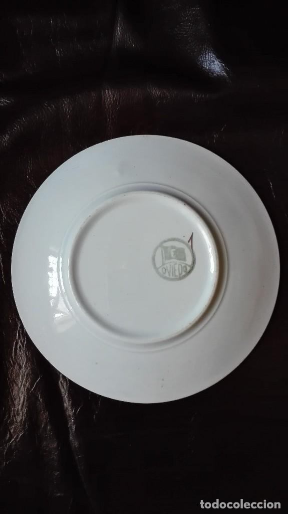 Antig&uuml;edades: Plato de loza marca:Oviedo. - Foto 2