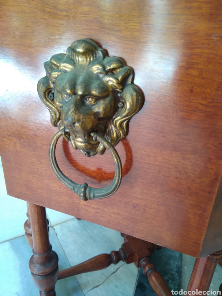 Antig&uuml;edades: Macetero de madera y bronce - Foto 8