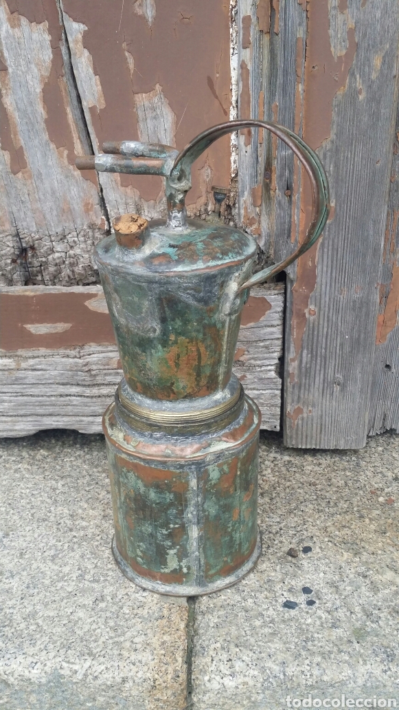 Antig&uuml;edades: Antigua l&aacute;mpara de carburo - Foto 1