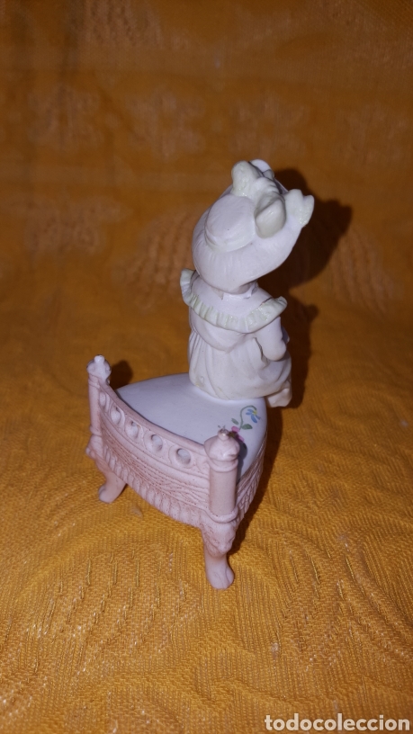 Antig&uuml;edades: Figura de biscuit de ni&ntilde;a sentada - Foto 6