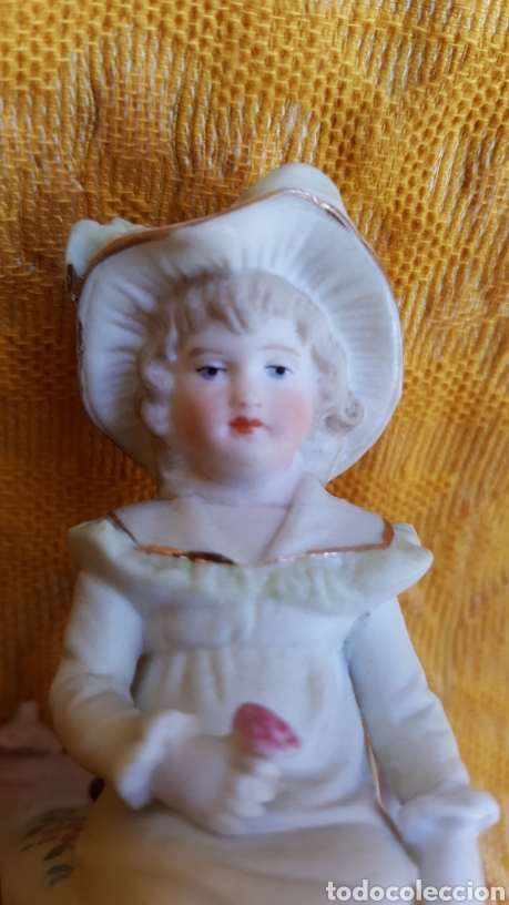 Antig&uuml;edades: Figura de biscuit de ni&ntilde;a sentada - Foto 13