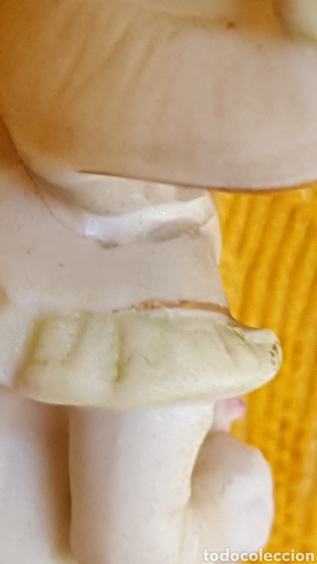 Antig&uuml;edades: Figura de biscuit de ni&ntilde;a sentada - Foto 14