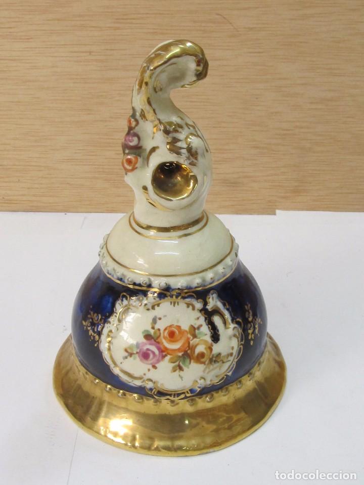 Antig&uuml;edades: ANTIGUA CAMPANA DE PORCELANA PEYR&Oacute;