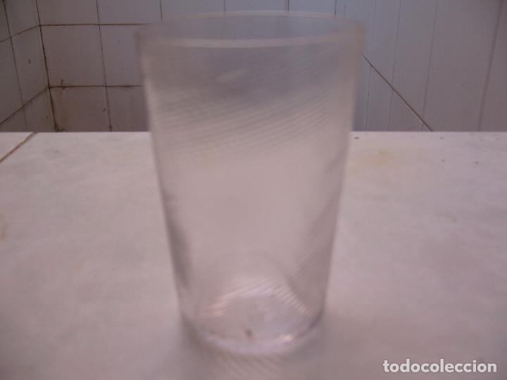Antig&uuml;edades: 3 VASOS TALLADOS - Foto 3