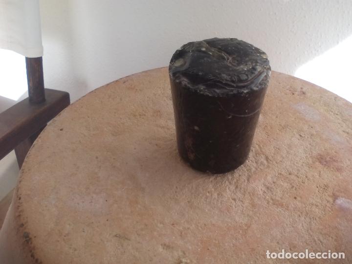 Antiquit&auml;ten: ANTIGUO CREO QUE TAPON DE VIDRIO SOPLADO DE BARRICA O TONEL DE VINO. TAPA DE CRISTAL DE BOTA