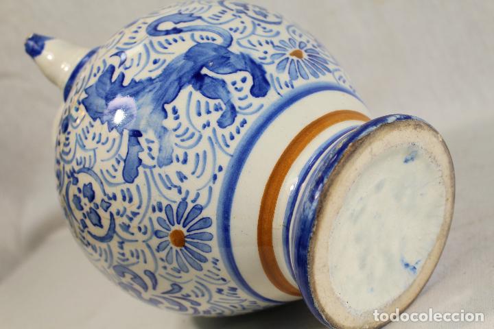 Antig&uuml;edades: botijo antiguo de talavera - Foto 2