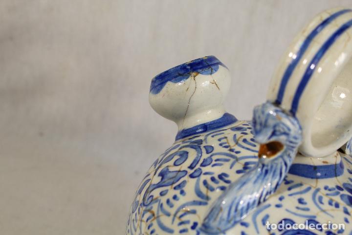 Antig&uuml;edades: botijo antiguo de talavera - Foto 4