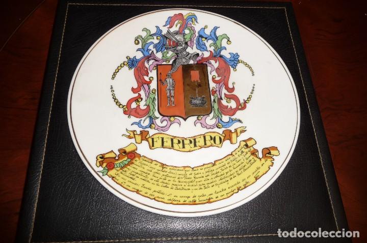 Antig&uuml;edades: FERRERO, CERAMICA HERALDICA  25 CMS EN MARCO 30X30