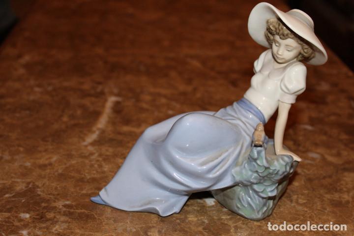 Antig&uuml;edades: FIGURA PASTORCILLA NAO LLADR&Oacute; - Foto 1