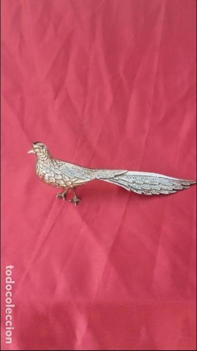 Antiques: P&agrave;jaro de Alpaca