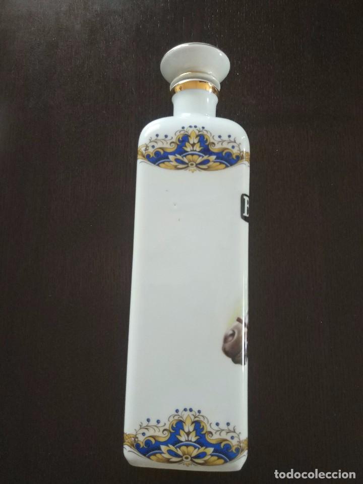 Antig&uuml;edades: Botella brandy ceramica - Foto 2