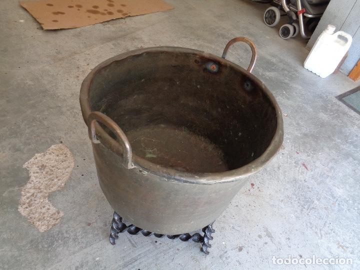 Antig&uuml;edades: Gran olla de cobre siglo XVIII - Foto 2