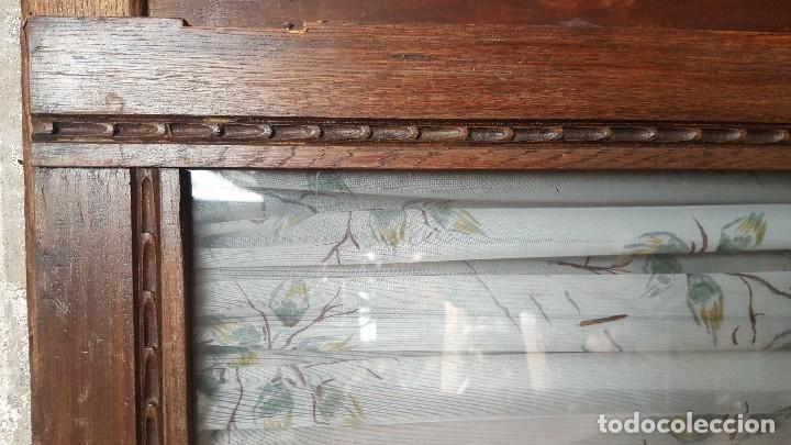 Antig&uuml;edades: Puerta de roble con cenefa decorativa. - Foto 2