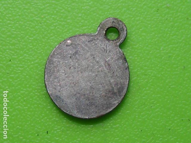 Antig&uuml;edades: Antigua medalla religiosa. - Foto 2