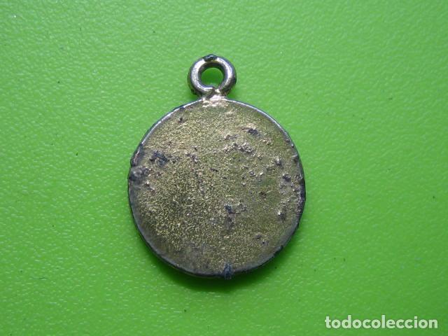 Antig&uuml;edades: Antigua medalla religiosa. - Foto 2