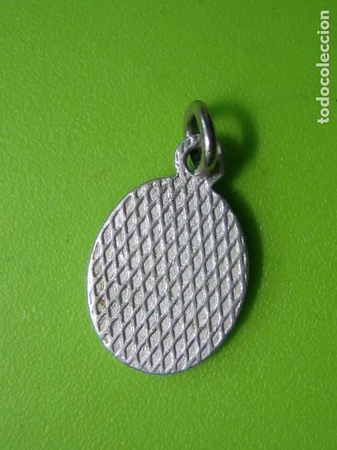 Antig&uuml;edades: Antigua medalla religiosa. - Foto 2