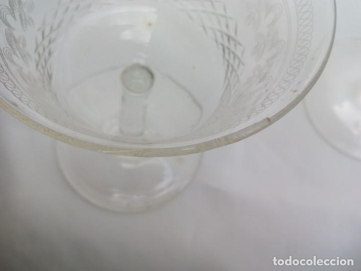 Antig&uuml;edades: Lote de 3 antiguas copas de cristal - Foto 6