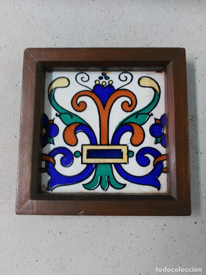 Antiguidades: BALDOSA O BALDOSIN PINTADO DECORACION VEGETAL ENMARCADO MARCO DE MADERA
