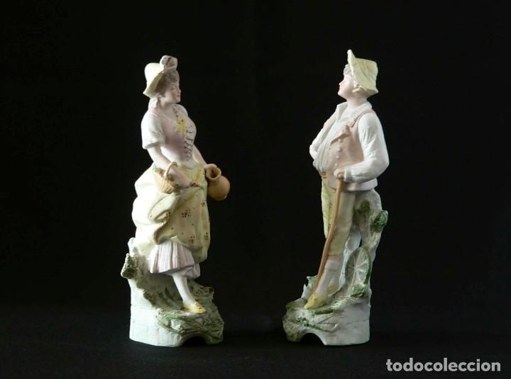 Antig&uuml;edades: PAREJA DE FIGURAS GALANTES DE BISCUIT - Foto 3