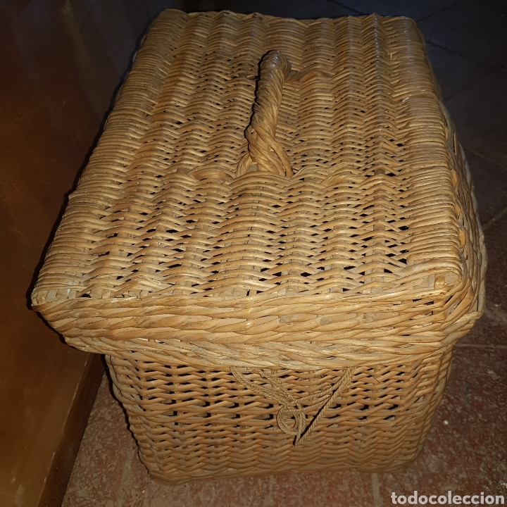 Antig&uuml;edades: Antiguo cesto mimbre en forma de caja - Foto 4