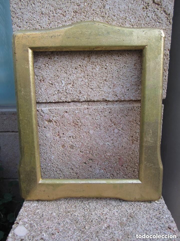 Antig&uuml;edades: Peque&ntilde;o marco de madera con pan de oro - Foto 5