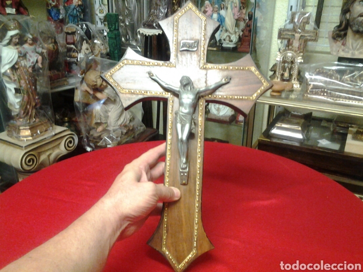 Antig&uuml;edades: Crucifijo antiguo de madera de roble - Foto 1