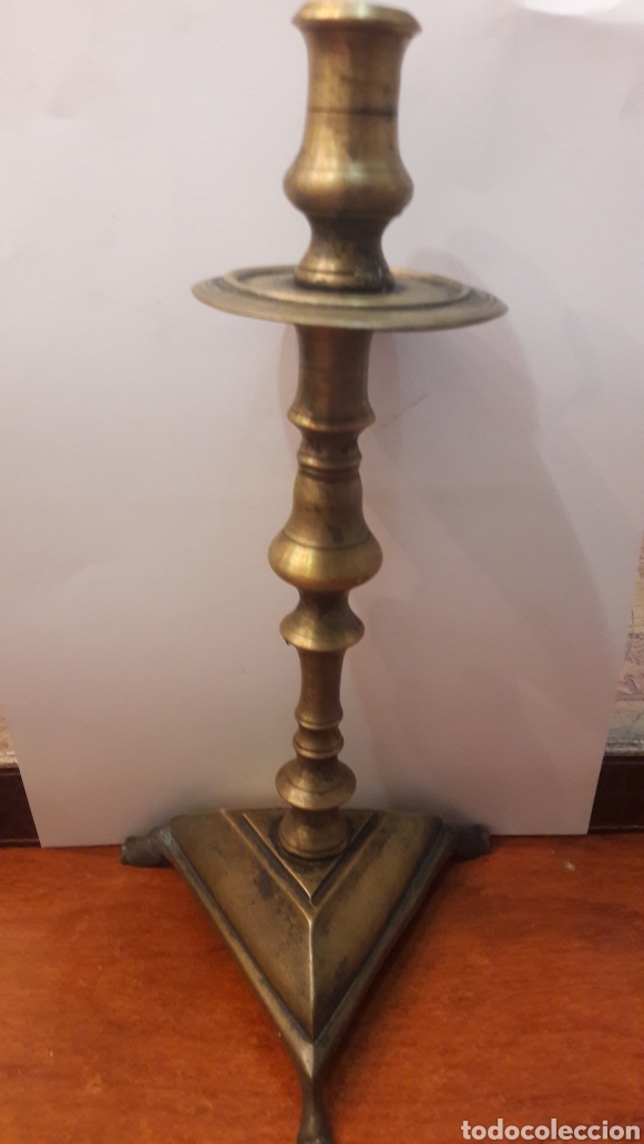 Antig&uuml;edades: Antiguo candelabo Espa&ntilde;ol bronce - Foto 1