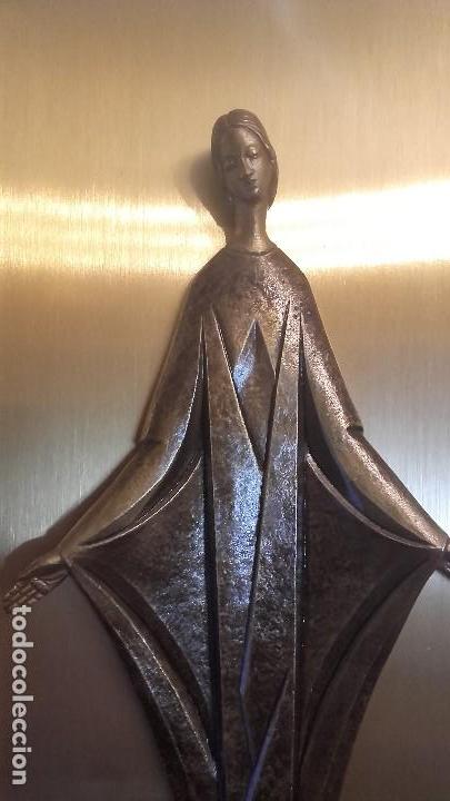 Antig&uuml;edades: Cuadro de la virgen en bronce - Foto 2