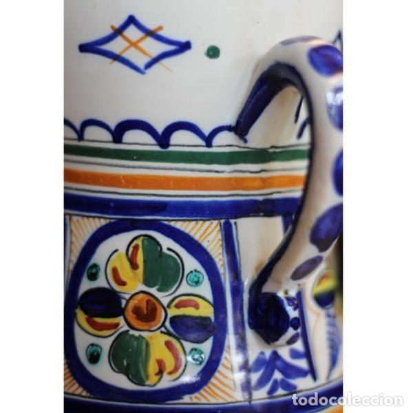 Antig&uuml;edades: Jarra de cer&aacute;mica de Talavera - Foto 2