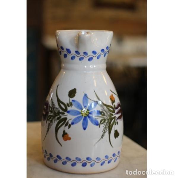 Antig&uuml;edades: Jarra de cer&aacute;mica de Talavera - Foto 1