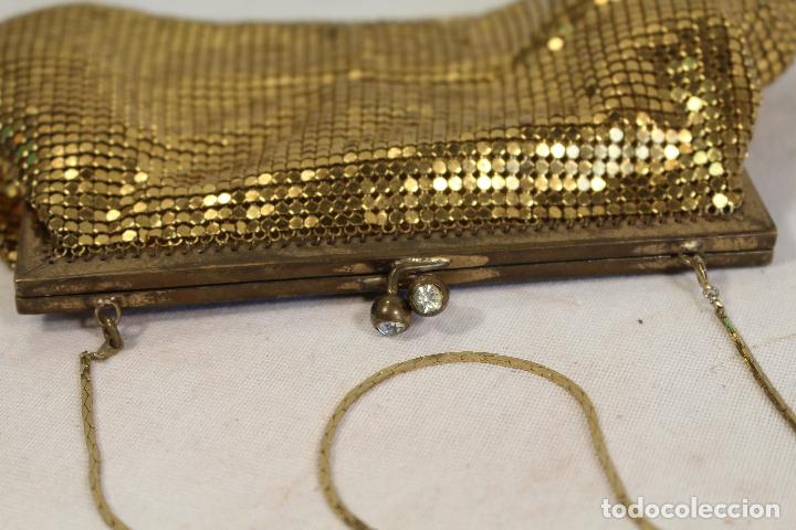 Antig&uuml;edades: bolso vintage dorado - Foto 4