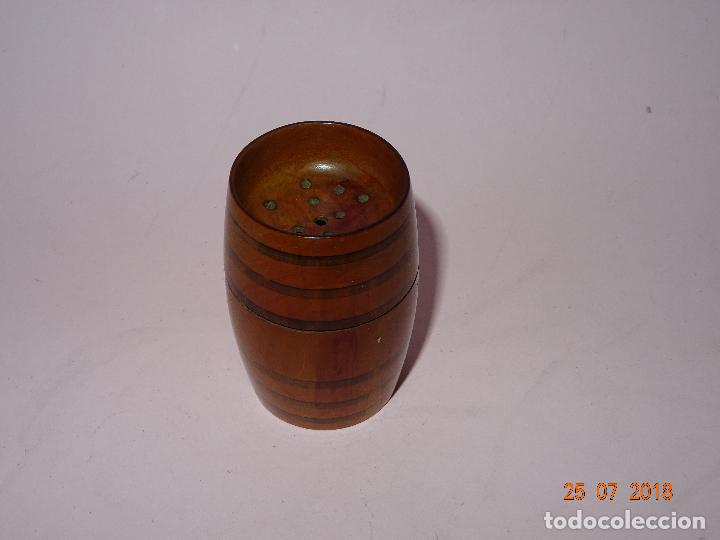 Oggetti Antichi: Antiguo Barril de Madera Maciza de Gran Calidad con Salero