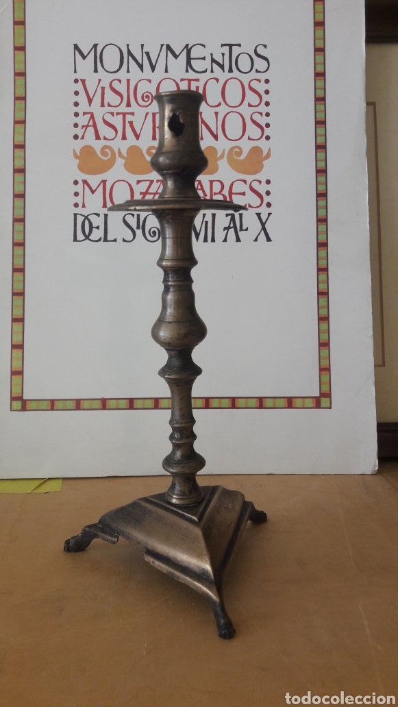 Antig&uuml;edades: Siglo XVII candelabro bronce - Foto 1