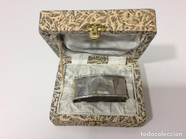 Antig&uuml;edades: Antiguo servilletero de plata - Foto 6