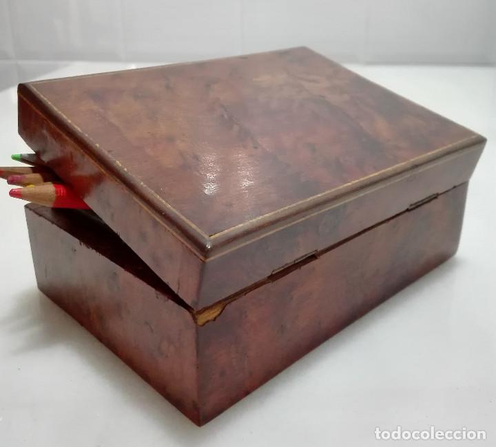 Antig&uuml;edades: ANTIGUA CAJA EN MADERA Y RA&Iacute;Z - Foto 4