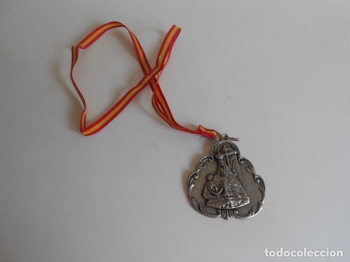 Antig&uuml;edades: medalla de la virgen de las angustias - Foto 1