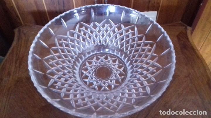 Antig&uuml;edades: ANTIGUO CENTRO DE MESA DE CRISTAL TALLADO. - Foto 2