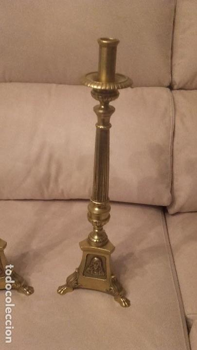 Antig&uuml;edades: Candelabros de bronce - Foto 2