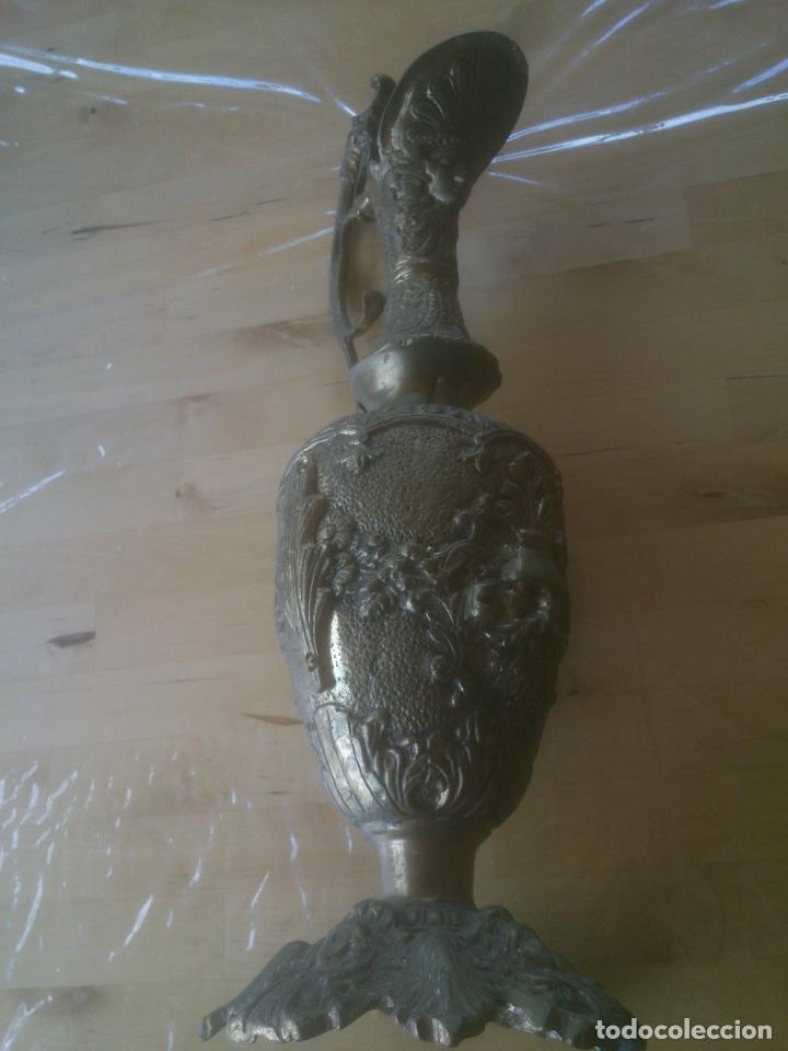 Antig&uuml;edades: ANTIGUO JARRON TODO DE BRONCE LABRADO - Foto 1