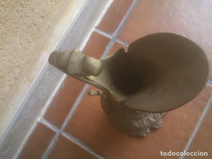 Antig&uuml;edades: ANTIGUO JARRON TODO DE BRONCE LABRADO - Foto 6