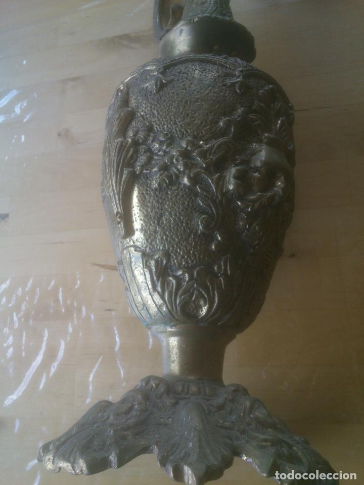 Antig&uuml;edades: ANTIGUO JARRON TODO DE BRONCE LABRADO - Foto 9