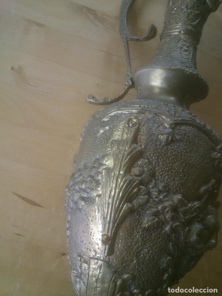 Antig&uuml;edades: ANTIGUO JARRON TODO DE BRONCE LABRADO - Foto 12
