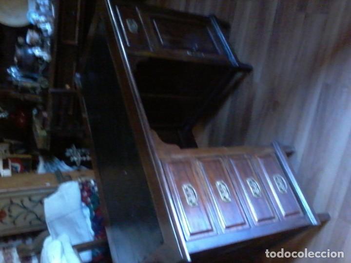 Antig&uuml;edades: ANTIGUA MESA ESCRITORIO DE NOGAL - Foto 1