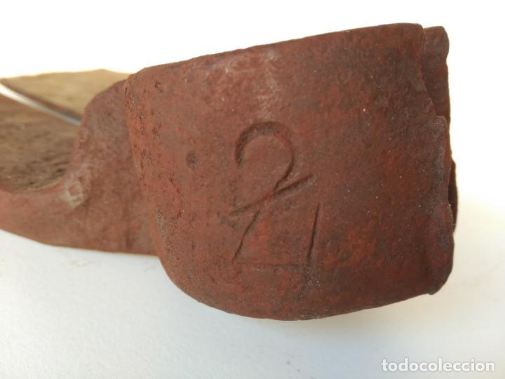 Antig&uuml;edades: Lote de 2 antiguos azadones - Foto 2