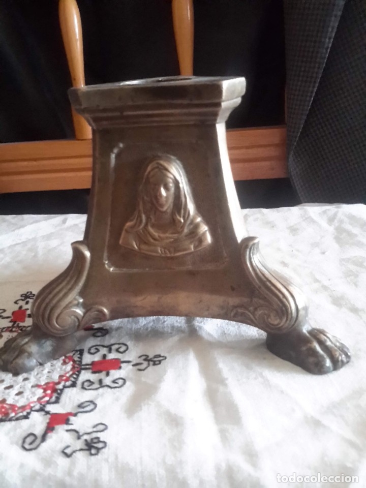 Antig&uuml;edades: Antiguo portavelas de bronce - Foto 3