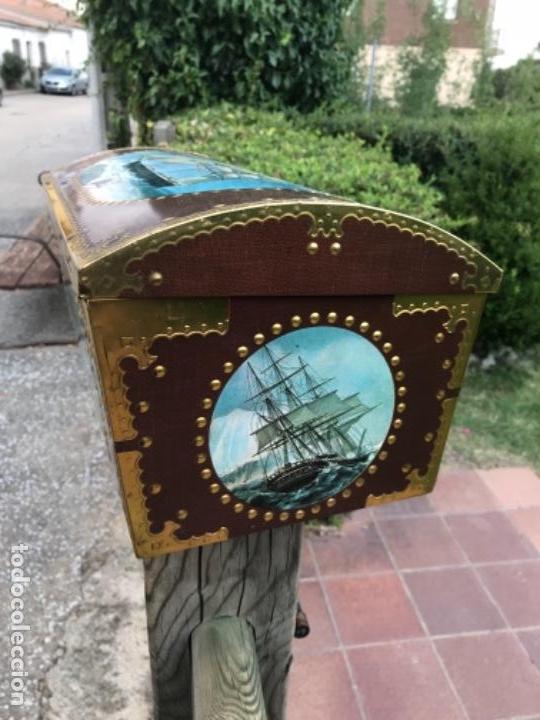 Antig&uuml;edades: Cofre, caja chapa, grande - Foto 3
