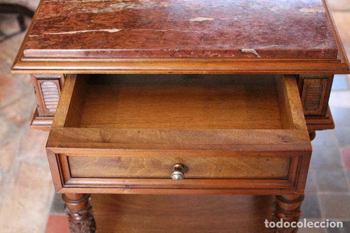 Antig&uuml;edades: Mesita, mesa de madera de nogal - Foto 1