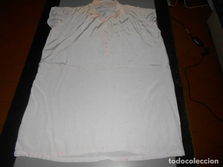 Antig&uuml;edades: Camis&oacute;n a&ntilde;os 50 - Foto 2
